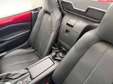 Car image 43