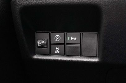 Car image 37