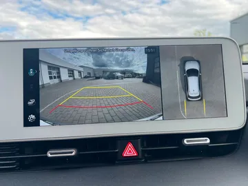Car image 35