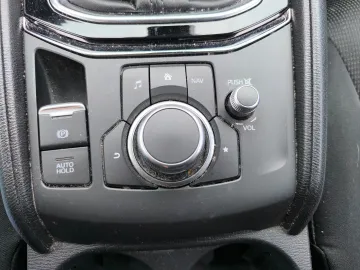 Car image 28