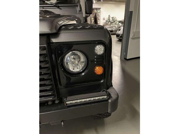 Land Rover Defender 90 2.2 Station Wagon 90 kW image number 16