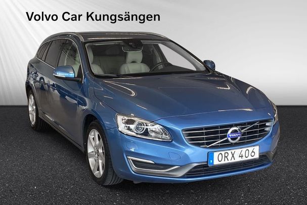 Volvo V60 D4 AWD Summum 135 kW image number 6