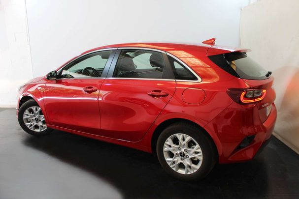 Kia Ceed 1.0 T-GDI 74 kW image number 4