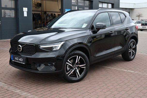 Volvo XC40 B4 Plus Dark DKG 145 kW image number 1