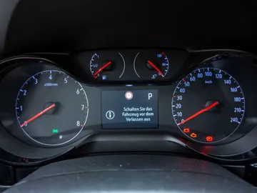 Car image 28