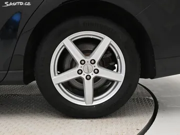 Car image 34