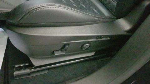 Car image 31