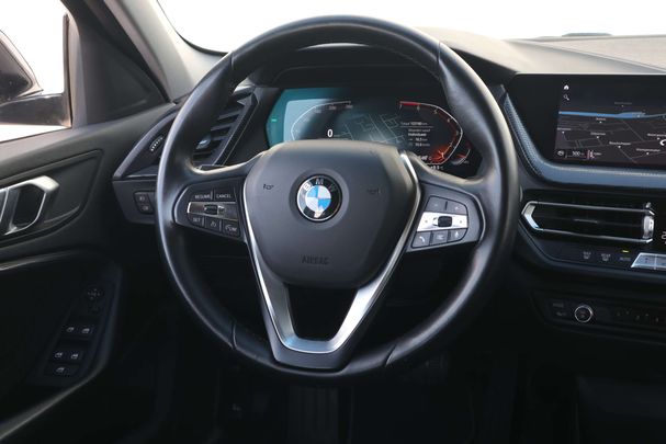 BMW 118i 104 kW image number 32