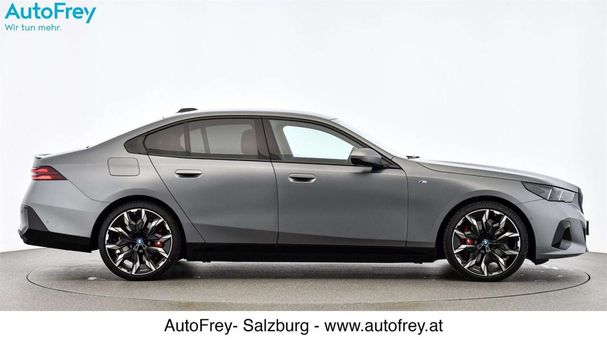 BMW 550 e xDrive 360 kW image number 3