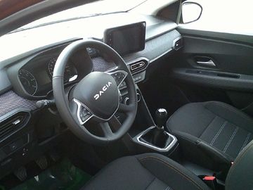 Car image 9