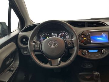 Car image 11