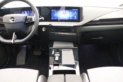 Car image 24