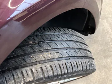Car image 30
