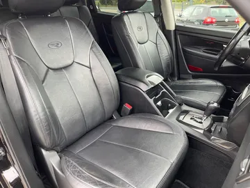 Car image 27