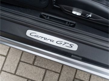Car image 49