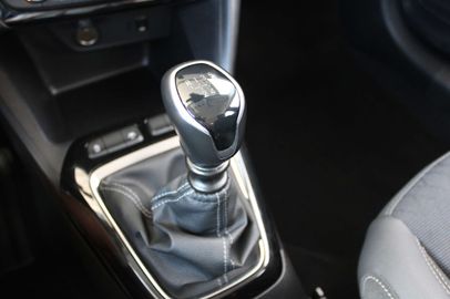 Car image 26