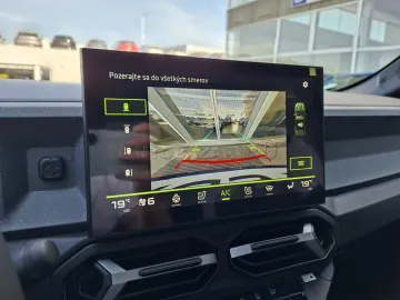 Car image 22