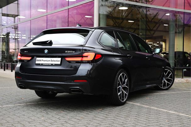 BMW 530 Touring xDrive 215 kW image number 2