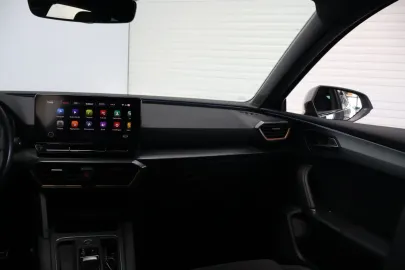 Car image 29
