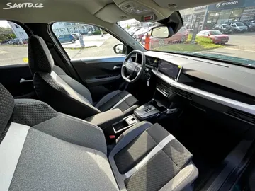Car image 22