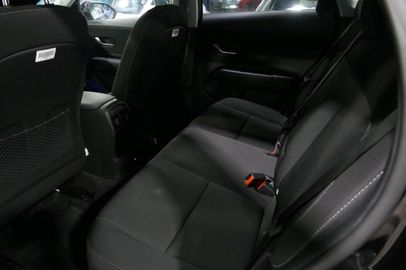 Car image 13