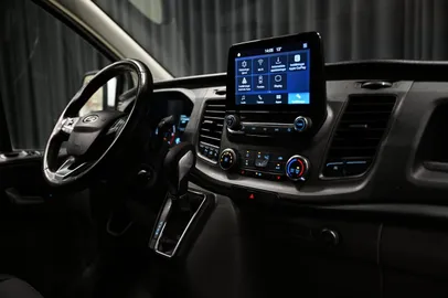 Car image 28
