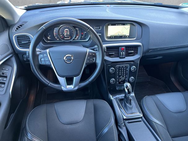 Volvo V40 D4 Momentum 140 kW image number 9