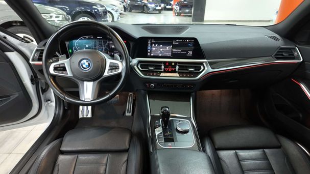 BMW 330 e 215 kW image number 44