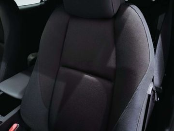 Car image 37