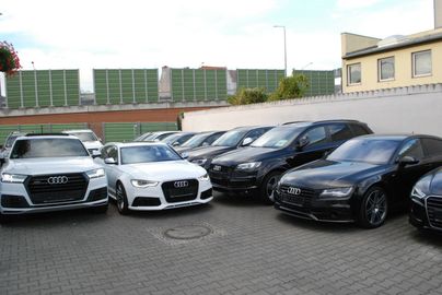 Car image 46