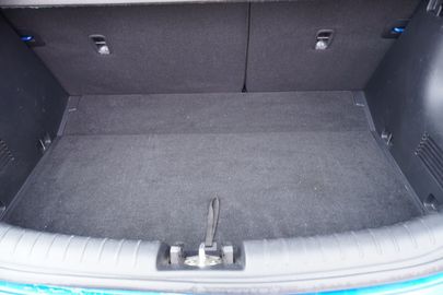 Car image 34