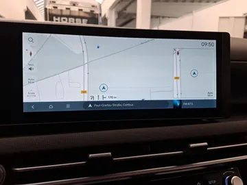 Car image 19