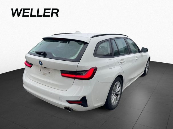 BMW 320i Touring 135 kW image number 4