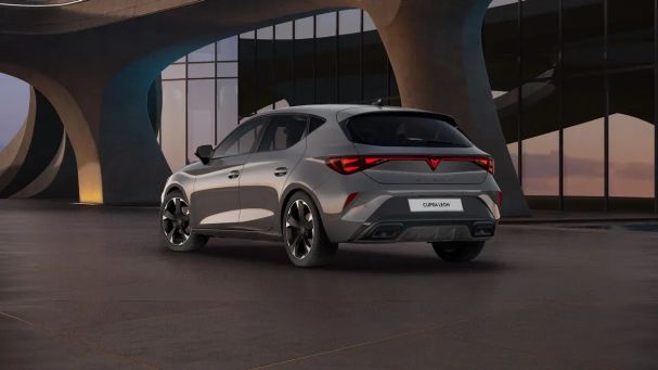 Cupra Leon 1.5 eTSI DSG 110 kW image number 2