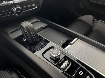 Car image 36