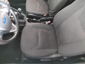 Car image 33