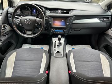 Car image 12