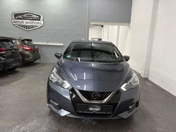Car image 3