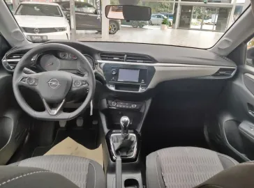 Car image 19
