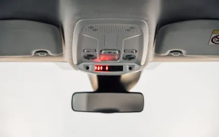 Car image 28