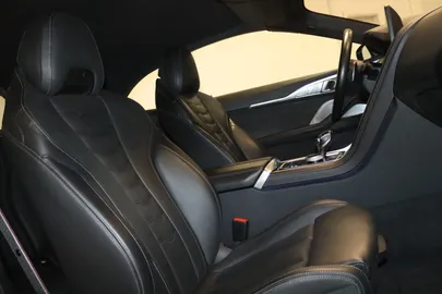 Car image 30