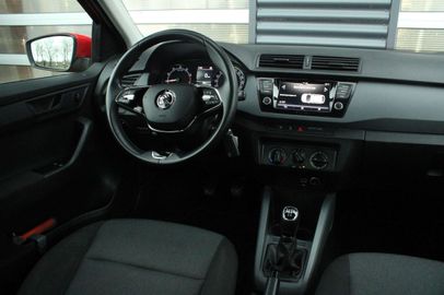 Car image 33