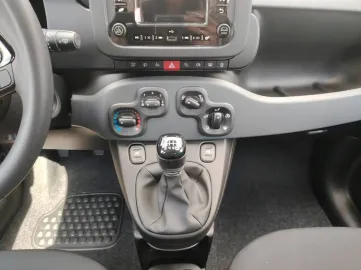 Car image 15