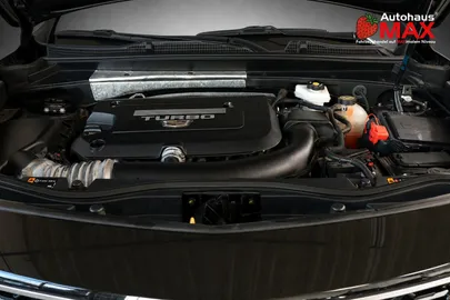 Car image 23
