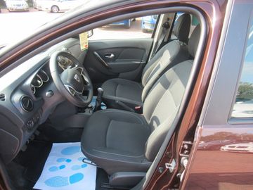 Car image 14