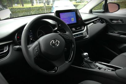 Car image 11