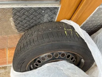 Car image 33