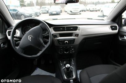 Car image 22