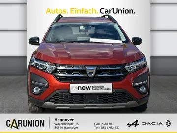 Car image 3