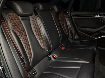 Car image 38
